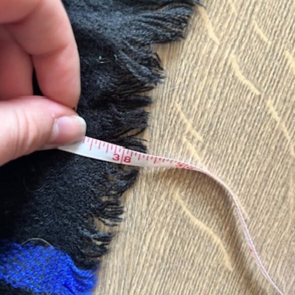 Plaid blanket scarf - Picture 3 of 3